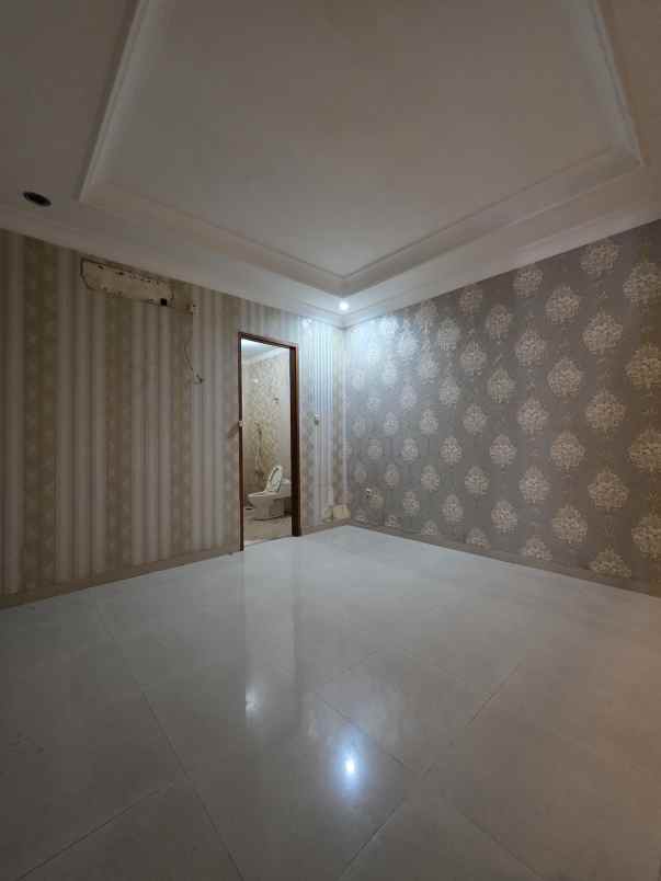 jual rumah baru renovasi di tebet jakarta selatan