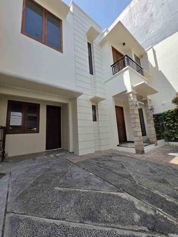 jual rumah baru renovasi di tebet jakarta selatan
