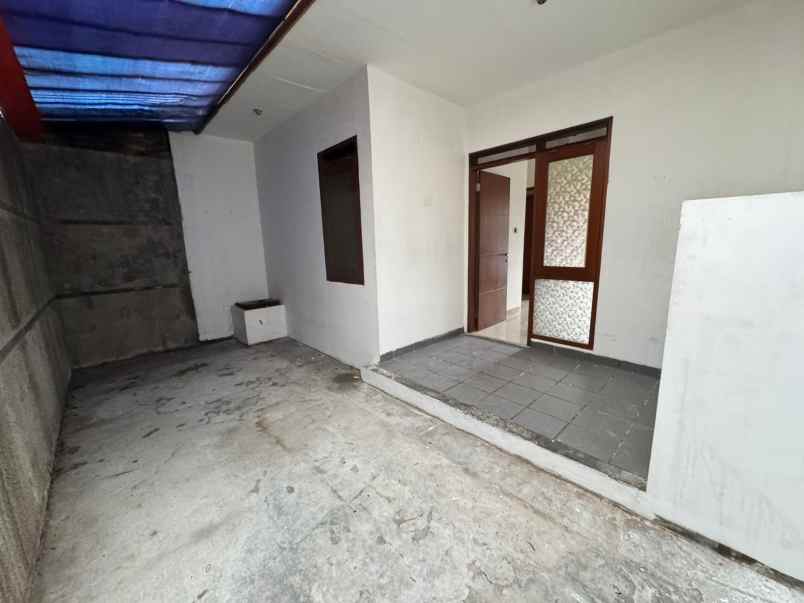 jual rumah di komplek derwati mas