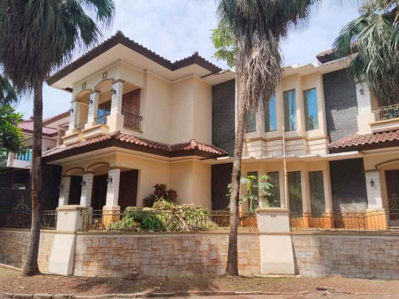 jual rumah mewah di rumah raffles hills cibubur