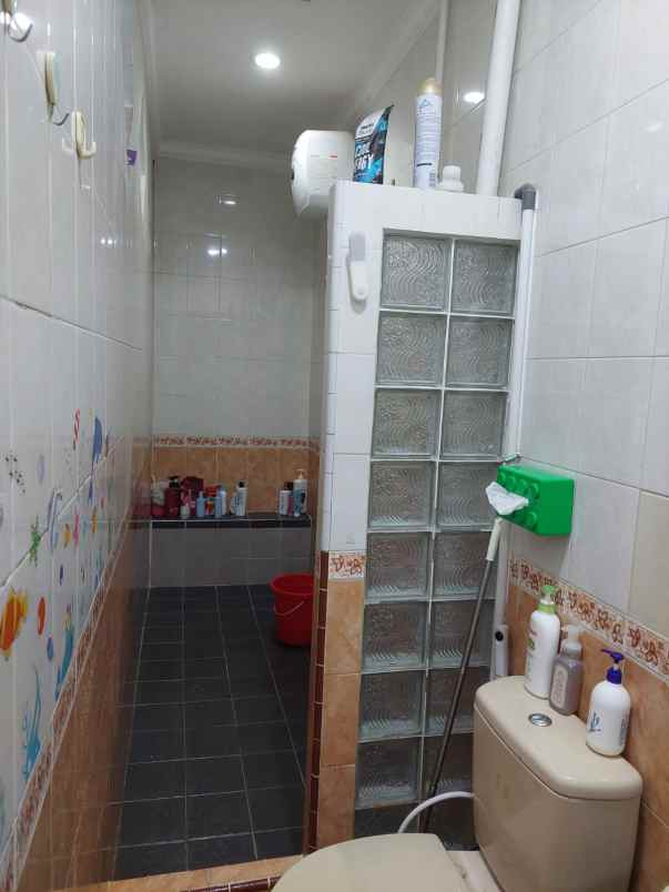 jual rumah taman palem lestari jak bar