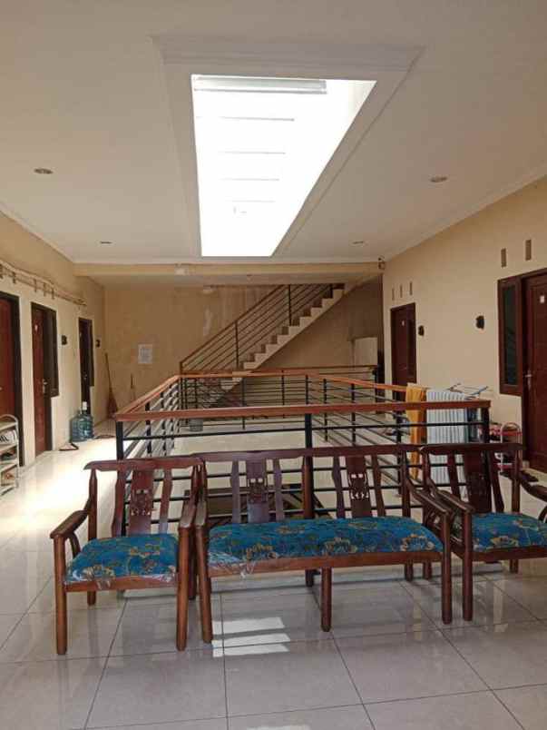 kos eksklusif tengah kota lampersari semarang selatan