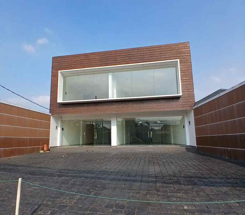 ruko komersial siap pakai di jakarta selatan