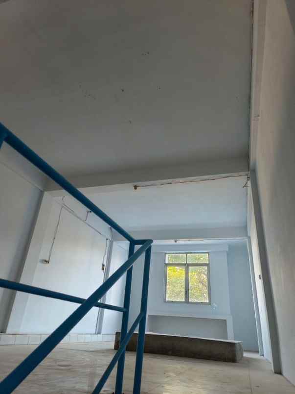 ruko nol jalan raya stasiun gubeng