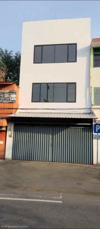 ruko peneleh 3 lantai strategis