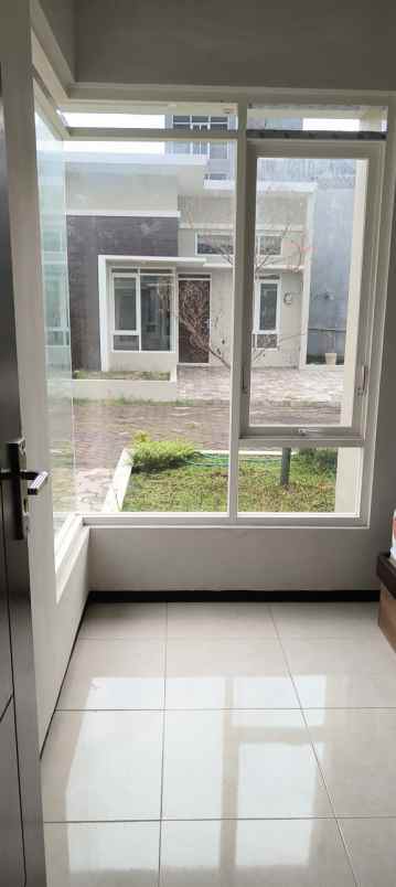 rumah 1 lantai modern minimalis di sukun