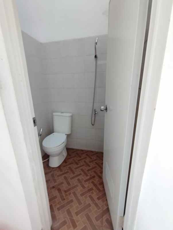 rumah 2 lantai dekat kampus umm 3 kota malang