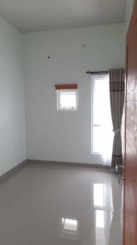 rumah 2 lantai dekat tole iskandar di cilodong depok