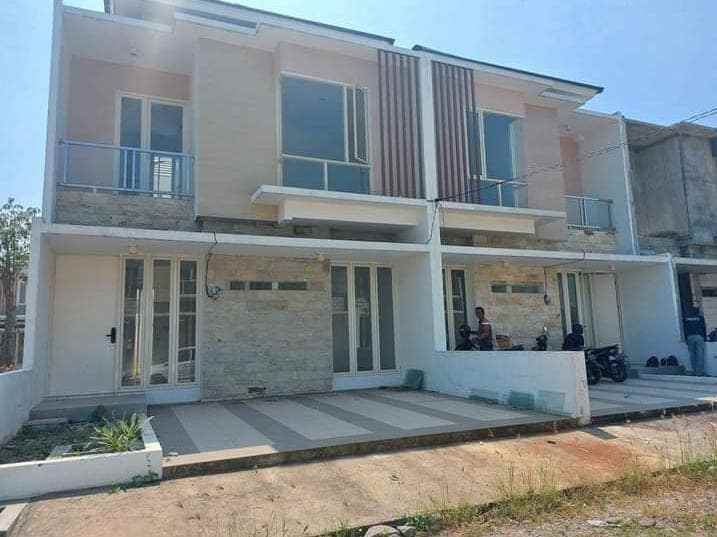 rumah 2 lantai grand salt di sarirogo sidoarjo