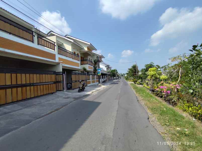 rumah 2 lantai siap huni di utara stadion maguwoharjo