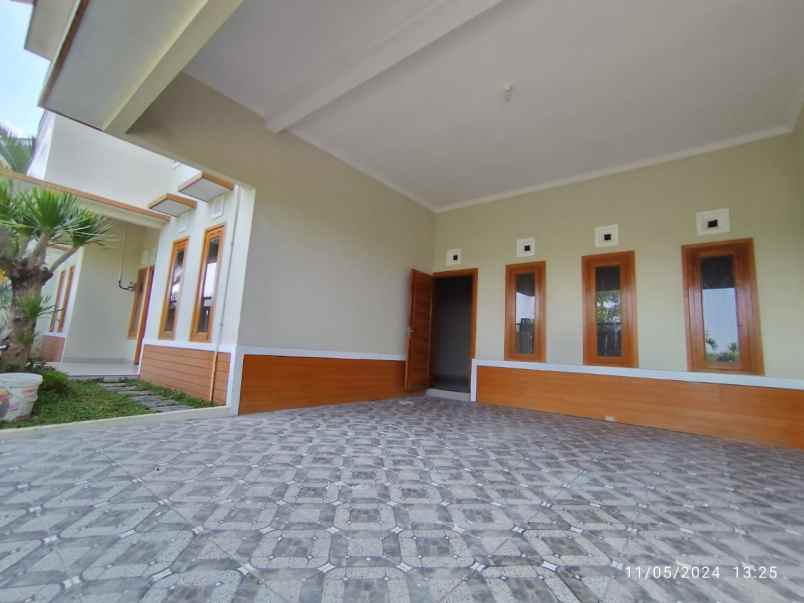 rumah 2 lantai siap huni di utara stadion maguwoharjo