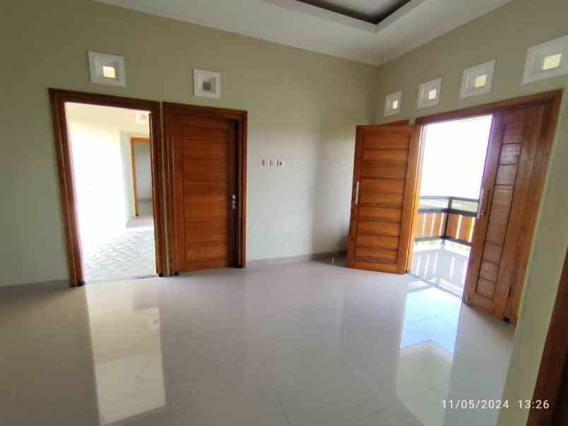 rumah 2 lantai siap huni di utara stadion maguwoharjo