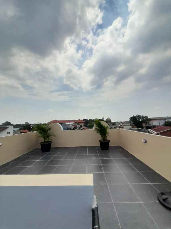 rumah 3 5 lantai rooftop at kahfi 1 jagakarsa jaksel