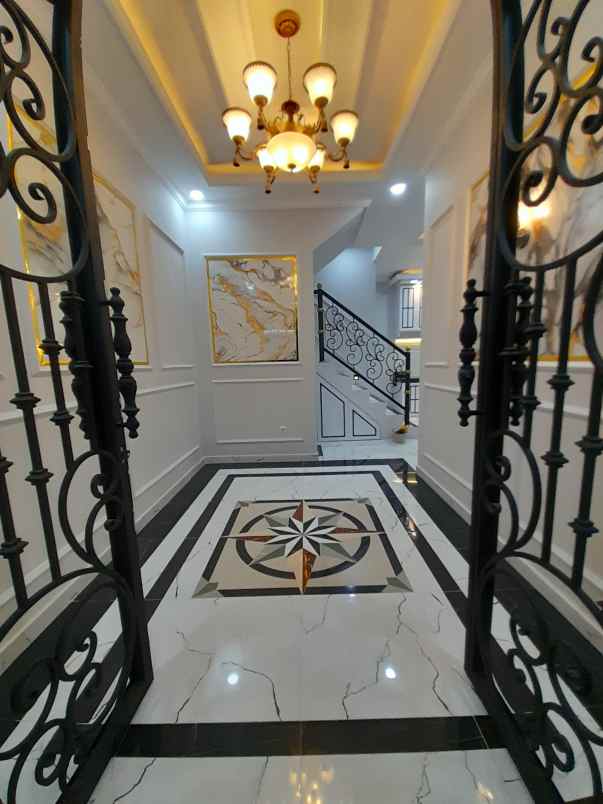 rumah 3 5 lantai rooftop at kahfi 1 jagakarsa jaksel