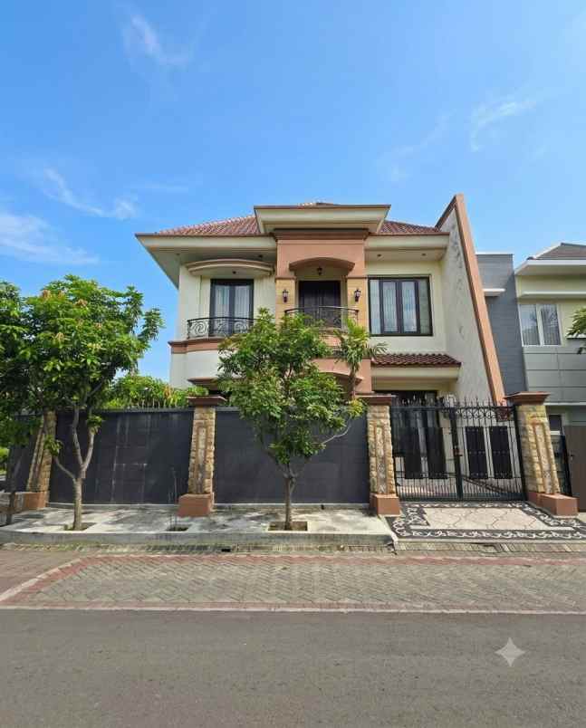 rumah araya strategis garasi 2 carport 2