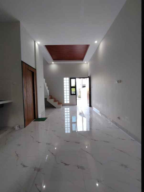rumah baru 2 lantai siap huni di cibubur
