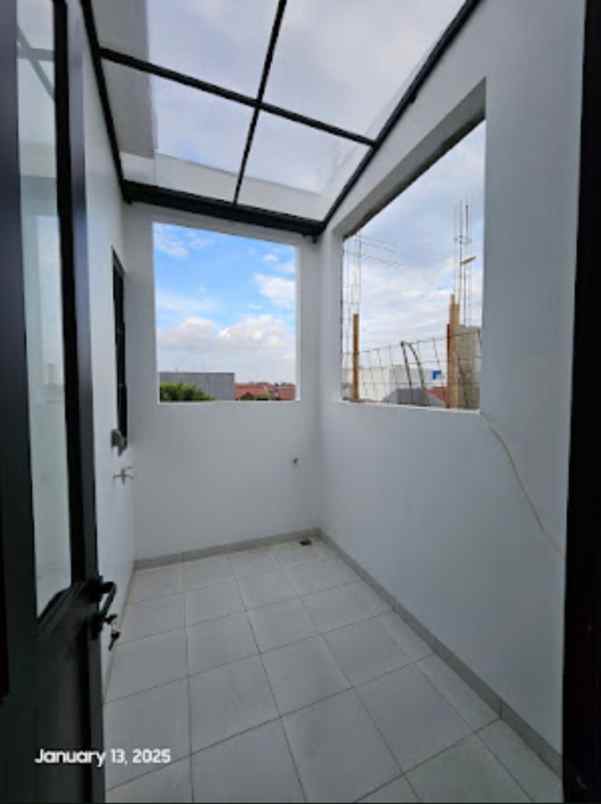 rumah baru american classic di cinere depok