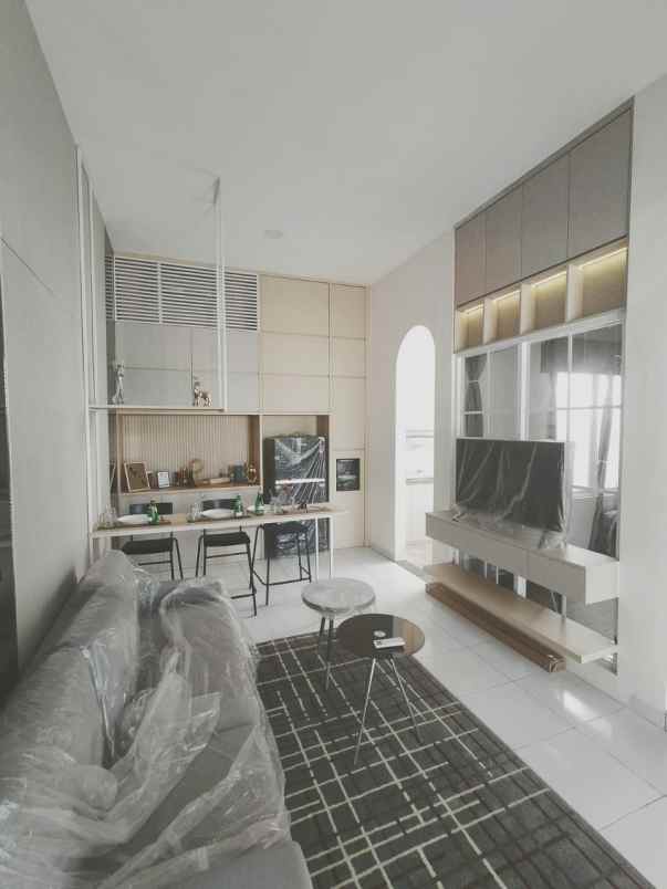 rumah berdesain bali di sukamaju