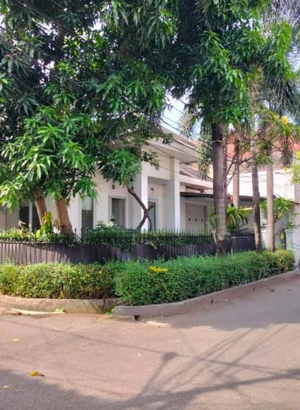 rumah cantik posisi hook daerah jatirahayu bekasi