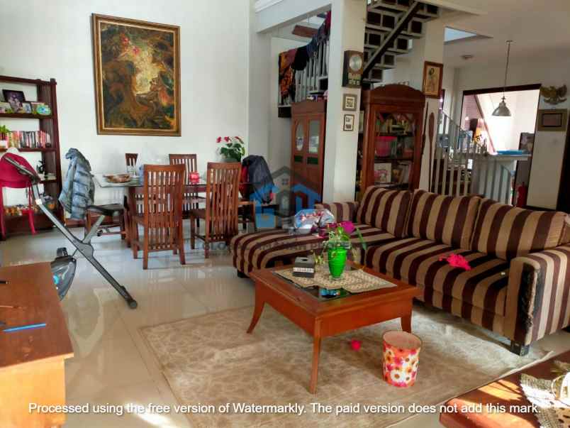 rumah ciwaruga gegerkalong hal luas ling asri nyaman