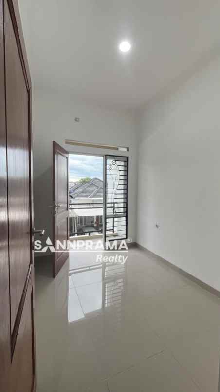 rumah cluster 2 lantai di pamulang tang sel