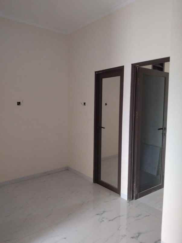 rumah dekat tol jatiwarna bekasi