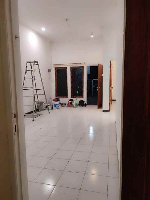 rumah dijual semolowaru surabaya timur siap huni