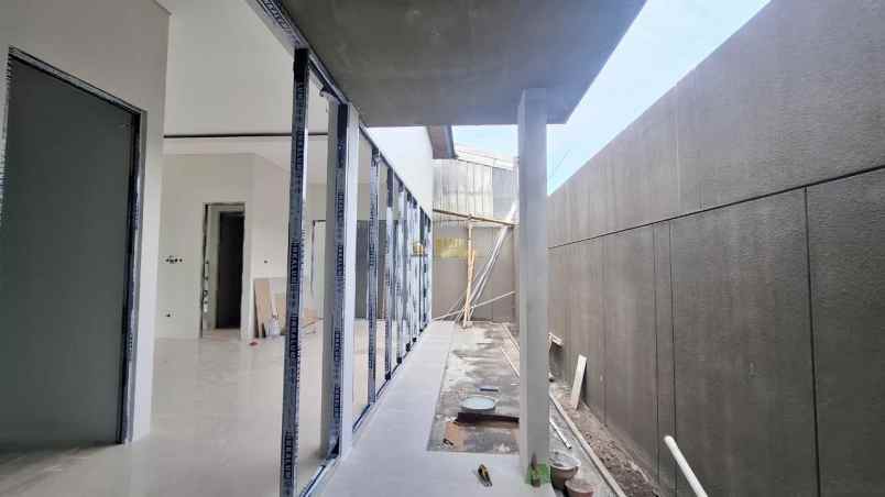 rumah full furnished di area favorit purwomartani