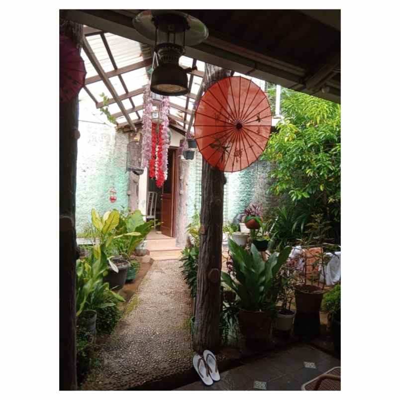 rumah grand sawangan regensi