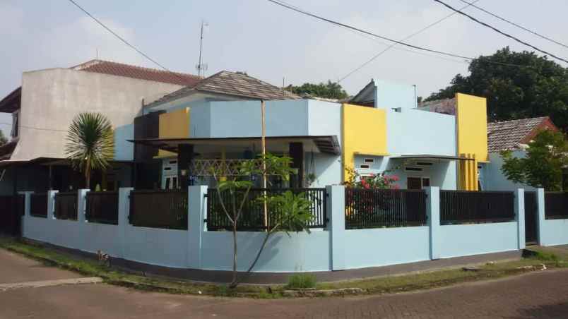 rumah hook 250 meter pondok aren tangsel