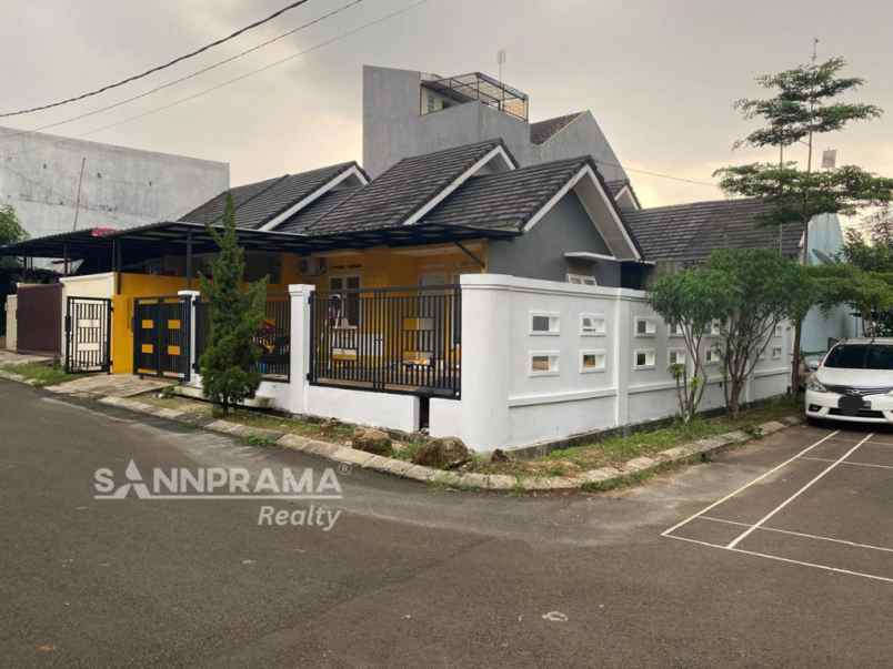rumah hook bella casa depok tanah luas melin