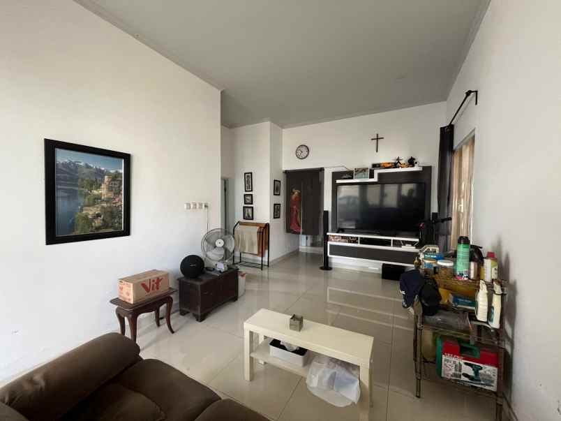 rumah hook di grand galaxy city bekasi