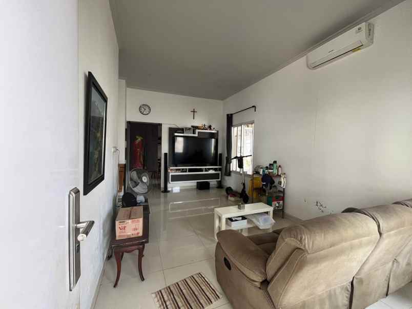 rumah hook di grand galaxy city bekasi