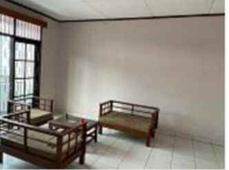 rumah jalan gelong timur 3