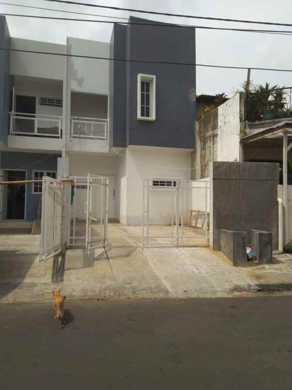 rumah jalan raya peruri