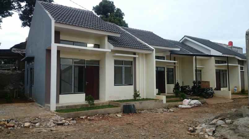 rumah jl inpers 3 kel ratu