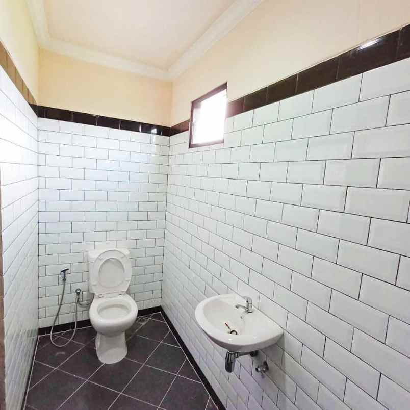 rumah jl raya abdul gani no raya