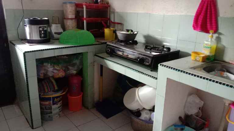 rumah jln perum burung perumnas