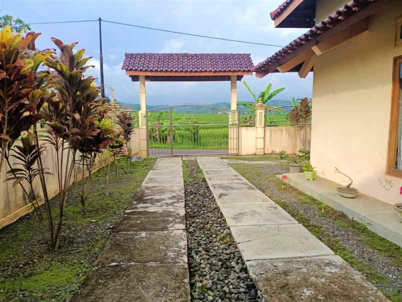 rumah karangpandan karanganyar