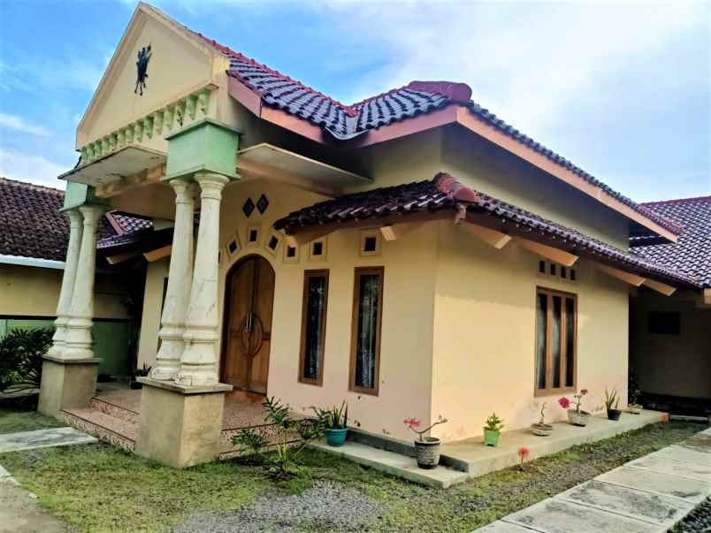 rumah karangpandan karanganyar