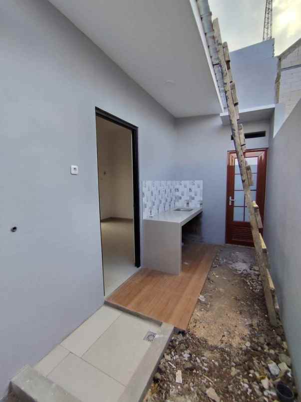 rumah konsep villa minimalis di kota batu