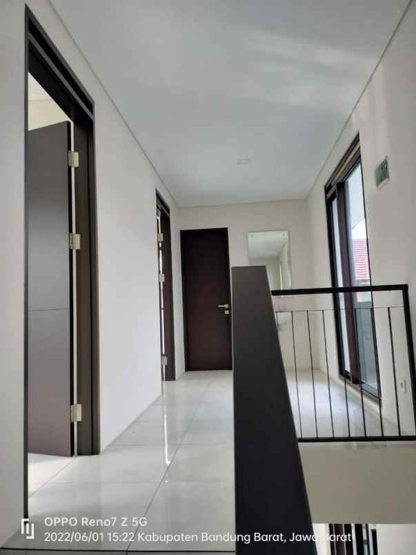 rumah kota baru parahyangan