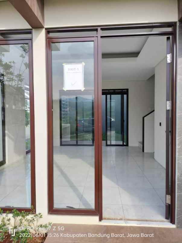 rumah kota baru parahyangan