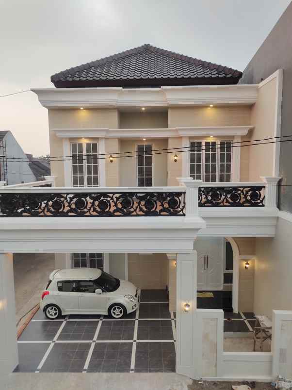 rumah mewah 2 lantai dalam cluster di mampang depok
