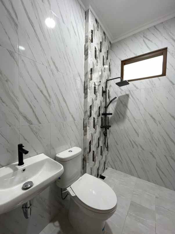 rumah mewah 2 lantai dekat rs hermina yogyakarta