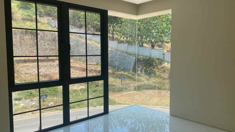 rumah mewah 2 lantai di cluster mewah bukit sari