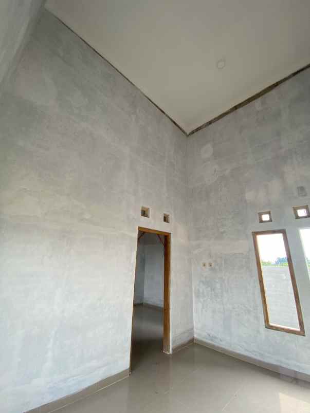 rumah mewah di solo baru