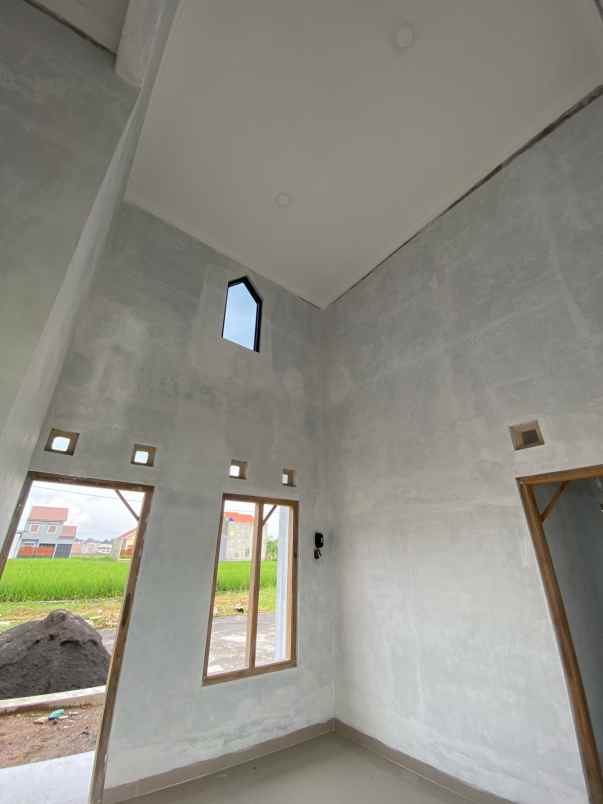 rumah mewah di solo baru