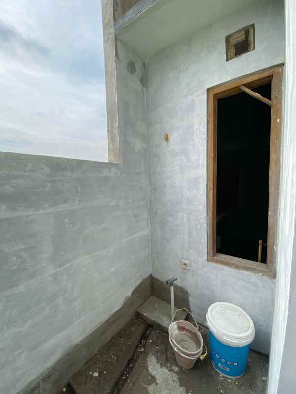 rumah mewah di solo baru