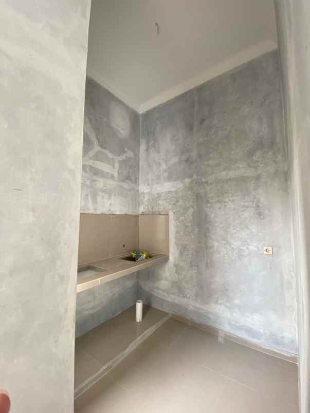 rumah mewah di solo baru